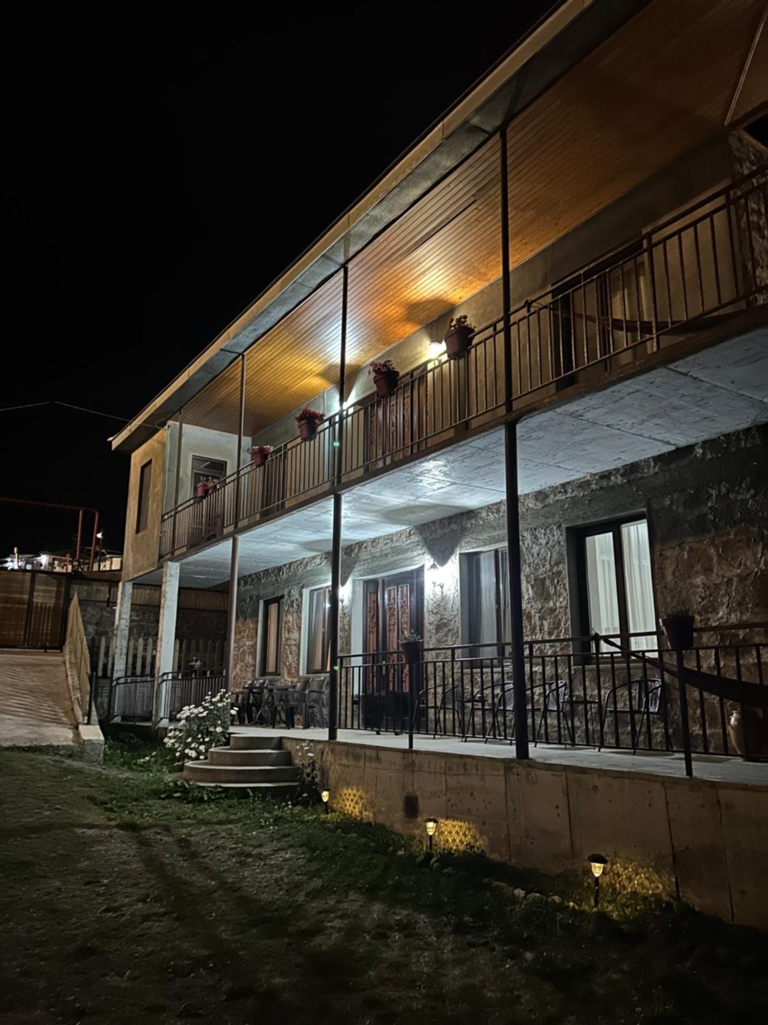 Hill House Hotel Stepantsminda Exterior photo